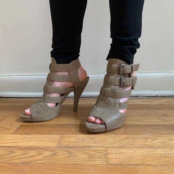 Tan Heels DSW - Picture 1 of 4
